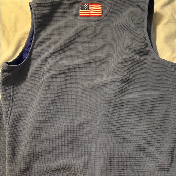 Vineyard vines xl vest - Picture 5 of 8